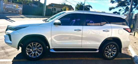 TOYOTA-HILUX SW4-2022