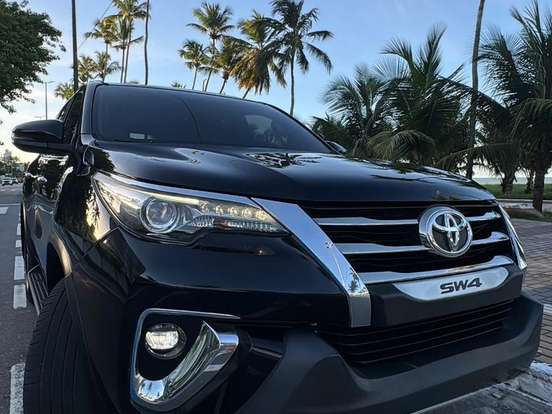 TOYOTA-HILUX SW4-2.8 SRX DIAMOND 4X4 7 LUGARES 16V TURBO INTERCOOLER DIESEL 4P AUTOMÁTICO TOYOTA-HILUX SW4-2019