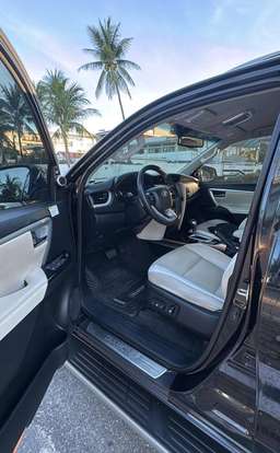 TOYOTA-HILUX SW4-2019