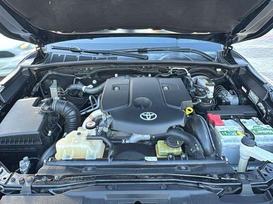 TOYOTA-HILUX SW4-2.8 SRX DIAMOND 4X4 7 LUGARES 16V TURBO INTERCOOLER DIESEL 4P AUTOMÁTICO TOYOTA-HILUX SW4-2019