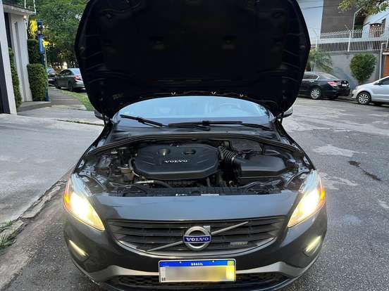 VOLVO-V60-2.0 T5 R DESIGN DYNAMIC 16V TURBO GASOLINA 4P AUTOMATIZADO VOLVO-V60-2013