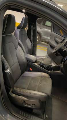 VOLVO-XC40-2021