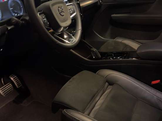 VOLVO-XC40-1.5 T5 RECHARGE R-DESIGN GEARTRONIC VOLVO-XC40-2021