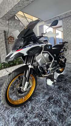 BMW-R 1250 GS ADVENTURE PREMIUM RALLYE BMW-R 1250 GS ADVENTURE PREMIUM RALLYE-2024