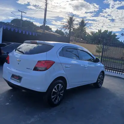 CHEVROLET-ONIX-2014