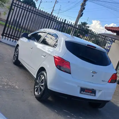 CHEVROLET-ONIX-2014