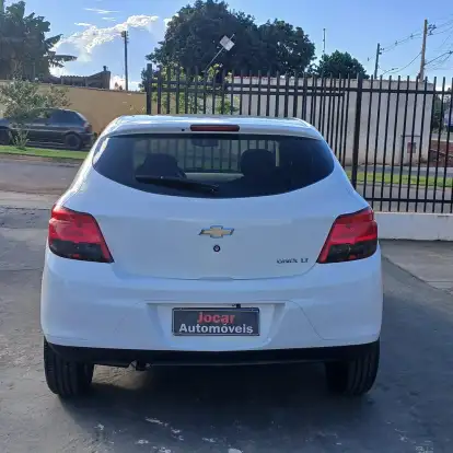 CHEVROLET-ONIX-2014