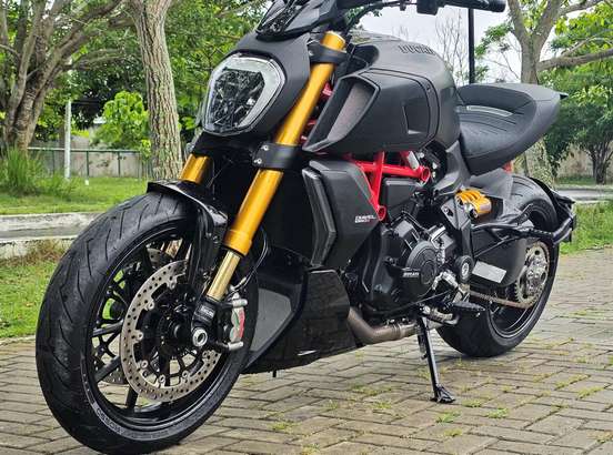 DUCATI-DIAVEL 1260 S-2023