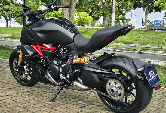 DUCATI-DIAVEL 1260 S-2023