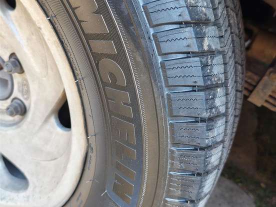 FORD-F-150-4.6 TRITON XLT CE 4X4 V8 GASOLINA 4P AUTOMÁTICO FORD-F-150-1996