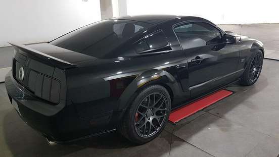 FORD-MUSTANG-2008