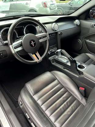 FORD-MUSTANG-2008