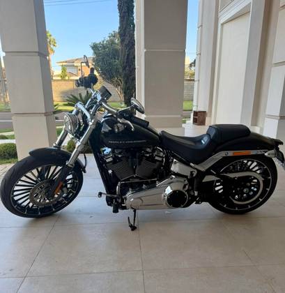 HARLEY-DAVIDSON SOFTAIL BREAKOUT 