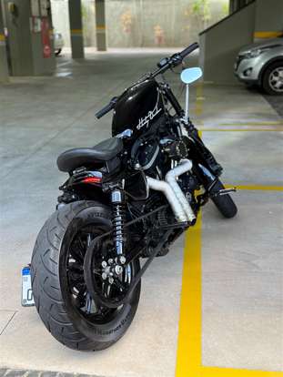 HARLEY-DAVIDSON-SPORTSTER XL 883 R-2009