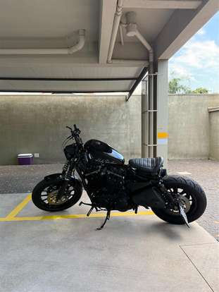 HARLEY-DAVIDSON-SPORTSTER XL 883 R-2009