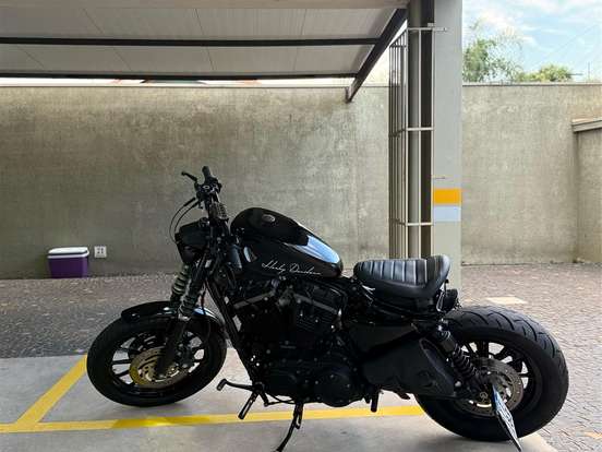 HARLEY-DAVIDSON-SPORTSTER XL 883 R HARLEY-DAVIDSON-SPORTSTER XL 883 R-2009