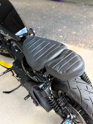 HARLEY-DAVIDSON-SPORTSTER XL 883 R-2009