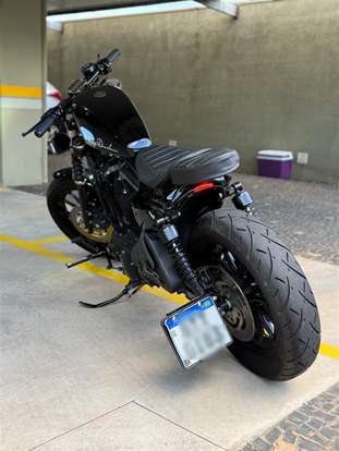 HARLEY-DAVIDSON-SPORTSTER XL 883 R-2009