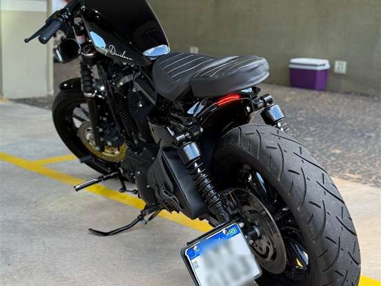 HARLEY-DAVIDSON-SPORTSTER XL 883 R HARLEY-DAVIDSON-SPORTSTER XL 883 R-2009