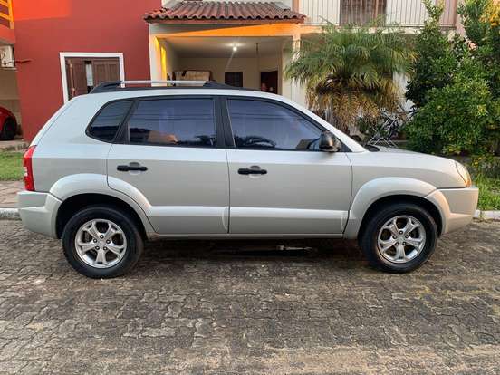 HYUNDAI-TUCSON-2.0 MPFI GL 16V 142CV 2WD GASOLINA 4P MANUAL HYUNDAI-TUCSON-2010