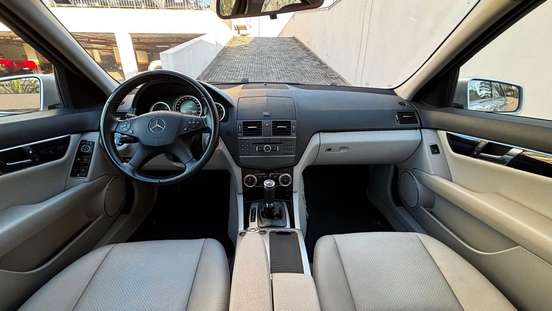 MERCEDES-BENZ-C 180-2010