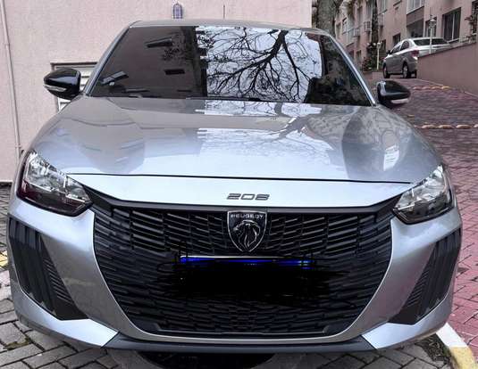 PEUGEOT-208-2025