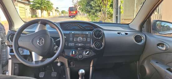 TOYOTA-ETIOS-2014
