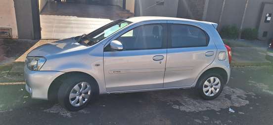 TOYOTA-ETIOS-2014