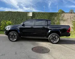 TOYOTA HILUX 2.8 D-4D TURBO DIESEL CD SRX PLUS 4X4 AUTOMÁTICO TOYOTA HILUX 2.8 D-4D TURBO DIESEL CD SRX PLUS 4X4 AUTOMÁTICO