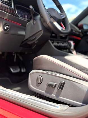 VOLKSWAGEN-JETTA-2024