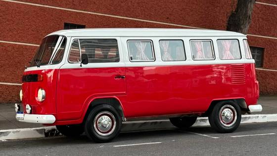 VOLKSWAGEN KOMBI 1.6 STD 8V GASOLINA 3P MANUAL