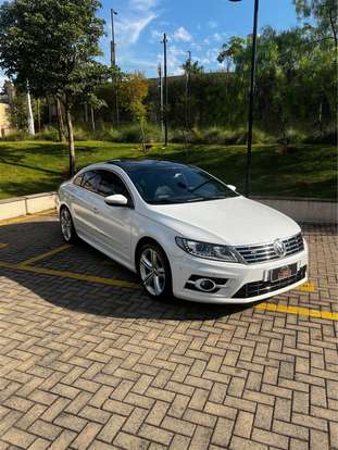VOLKSWAGEN-PASSAT-2014