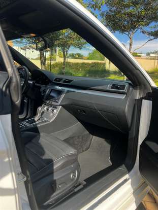 VOLKSWAGEN-PASSAT-2014