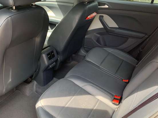 VOLKSWAGEN-T-CROSS-1.4 250 TSI TOTAL FLEX HIGHLINE AUTOMÁTICO VOLKSWAGEN-T-CROSS-2023