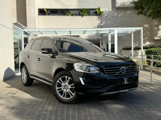 VOLVO XC60 2.0 T5 MOMENTUM GASOLINA 4P AUTOMÁTICO
