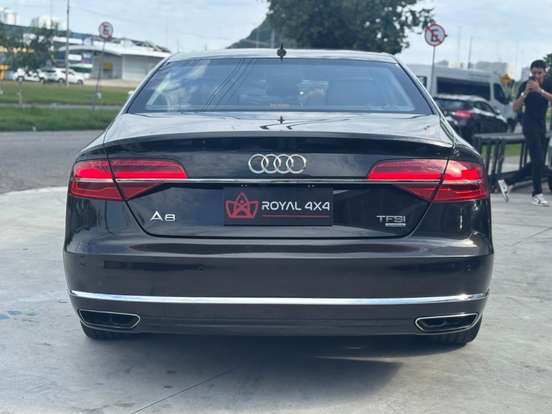 AUDI-A8-2015