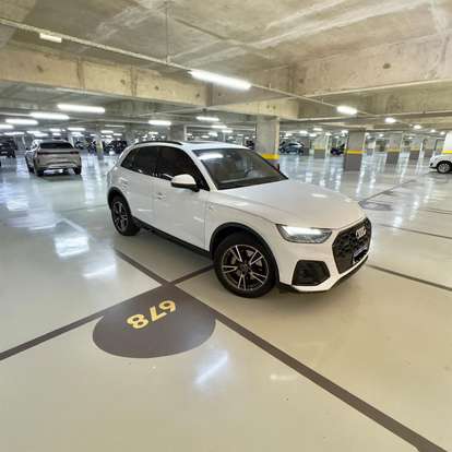 AUDI-Q5-2022