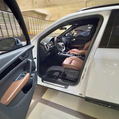 AUDI-Q5-2022
