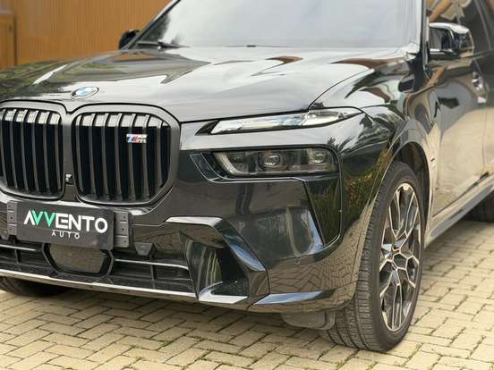 BMW-X7-4.4 V8 GASOLINA M60i STEPTRONIC BMW-X7-2024