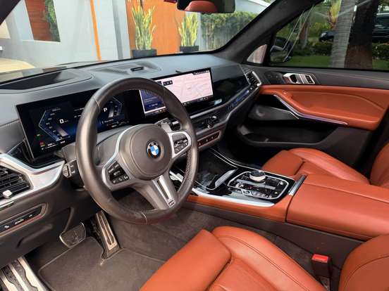 BMW-X7-4.4 V8 GASOLINA M60i STEPTRONIC BMW-X7-2024