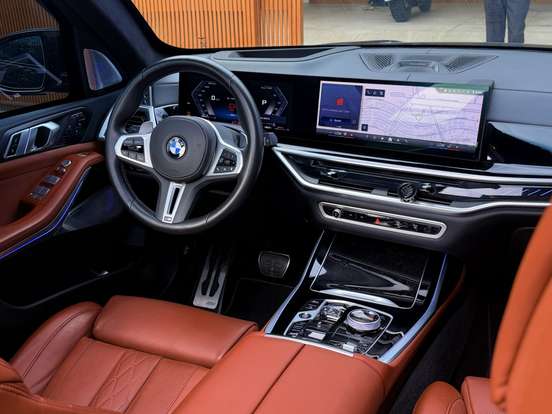 BMW-X7-4.4 V8 GASOLINA M60i STEPTRONIC BMW-X7-2024