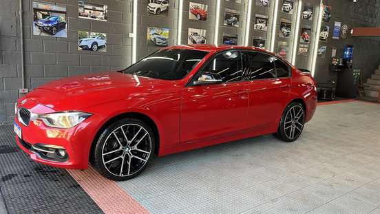BMW-320i-2016