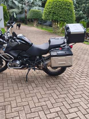 BMW-R 1200 GS ADVENTURE TRIPLE BLACK-2012