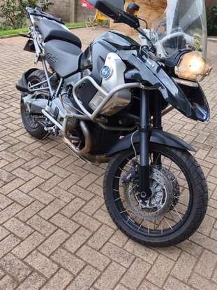 BMW-R 1200 GS ADVENTURE TRIPLE BLACK-2012