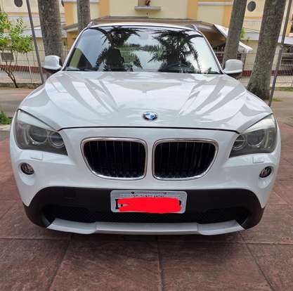 BMW-X1-2011