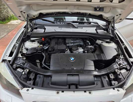 BMW-X1-2.0 16V GASOLINA SDRIVE18I 4P AUTOMÁTICO BMW-X1-2011