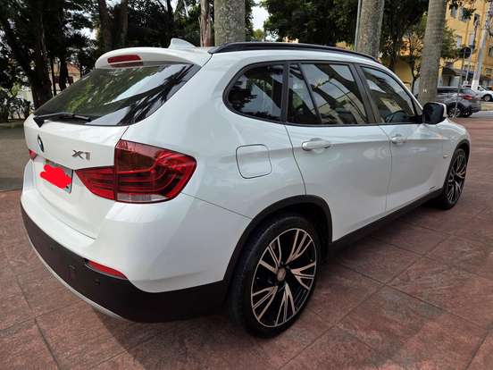 BMW-X1-2.0 16V GASOLINA SDRIVE18I 4P AUTOMÁTICO BMW-X1-2011