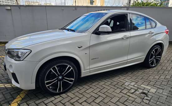 BMW-X4-2015