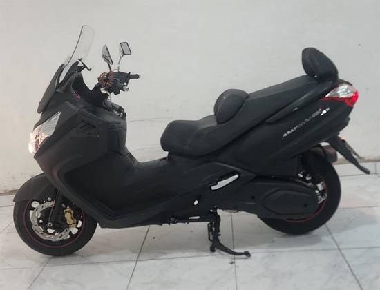 DAFRA MAXSYM 400i 