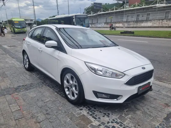 FORD FOCUS 2.0 SE PLUS 16V FLEX 4P POWERSHIFT